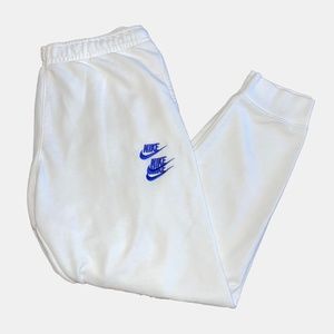 SOLD LIKE NEW WHITE NIKE SWEATPANTS NWOT